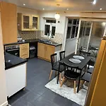 Cosy 5 Bedroom Central Birmingham