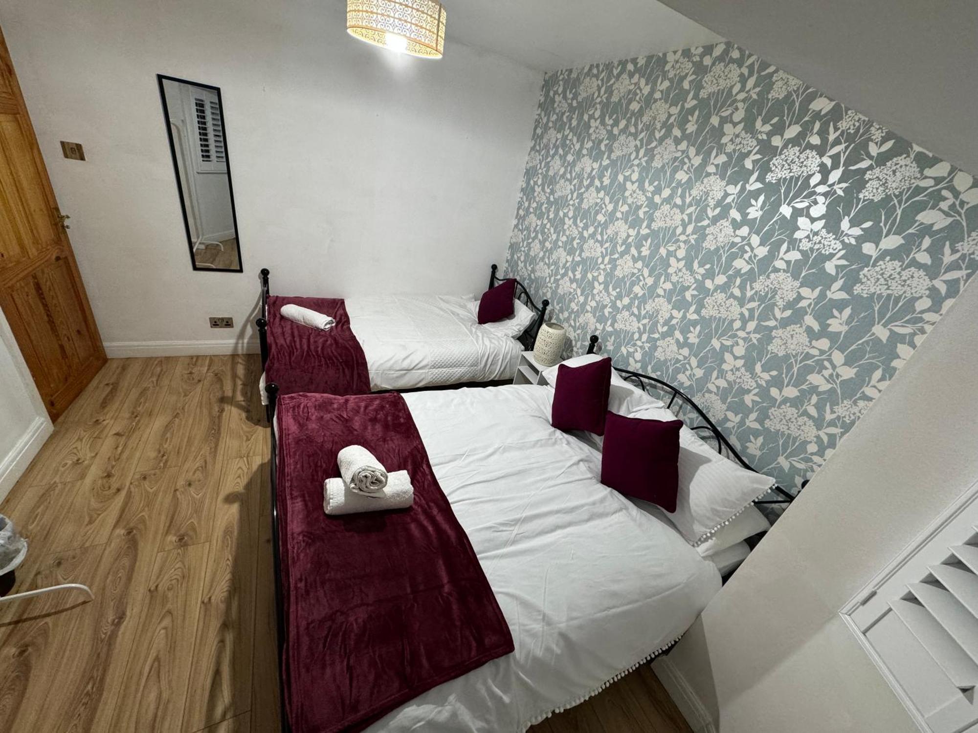 Cosy 5 Bedroom Holiday home *