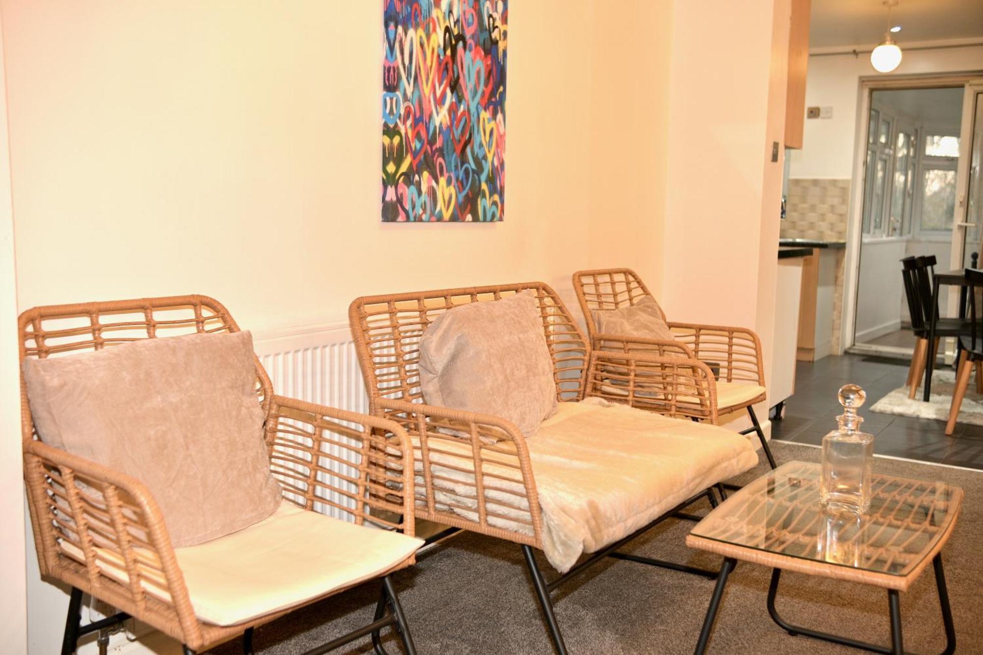 Cosy 5 Bedroom * Birmingham