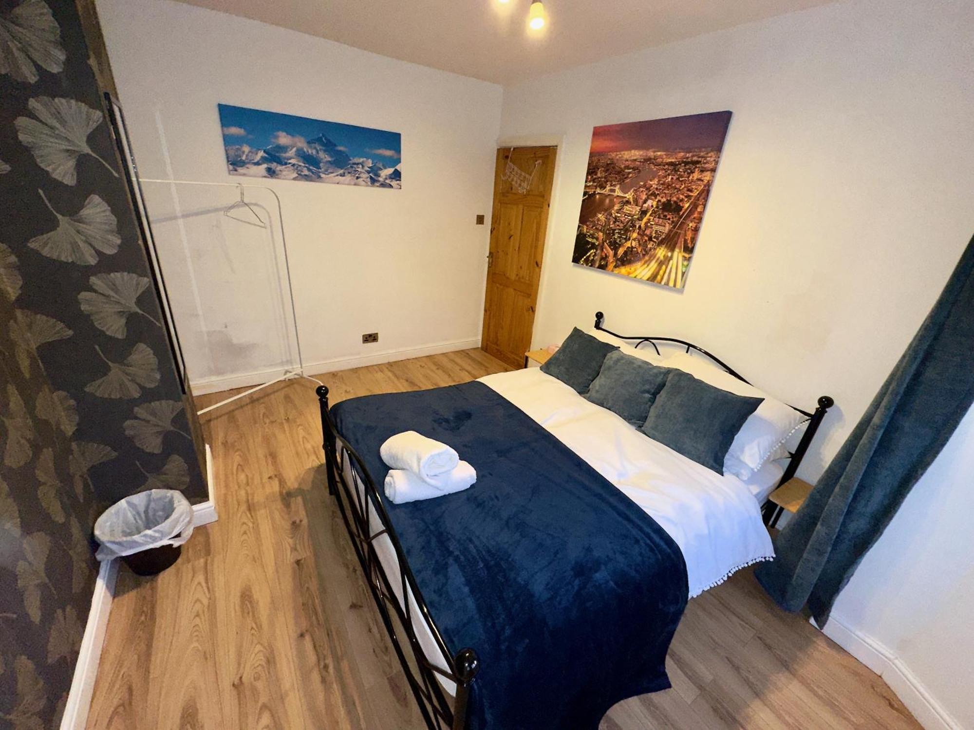 Cosy 5 Bedroom Holiday home Birmingham